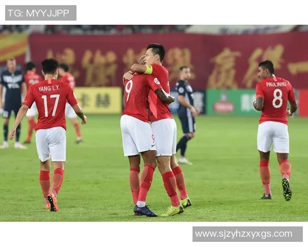 广州恒大淘宝与拜仁慕尼黑的巅峰对决展现足球魅力与激情碰撞