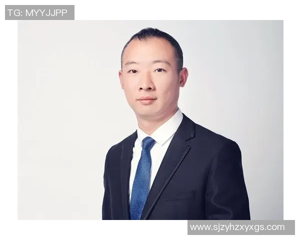 张昊的成长之路：从青涩少年到职场精英的蜕变与奋斗